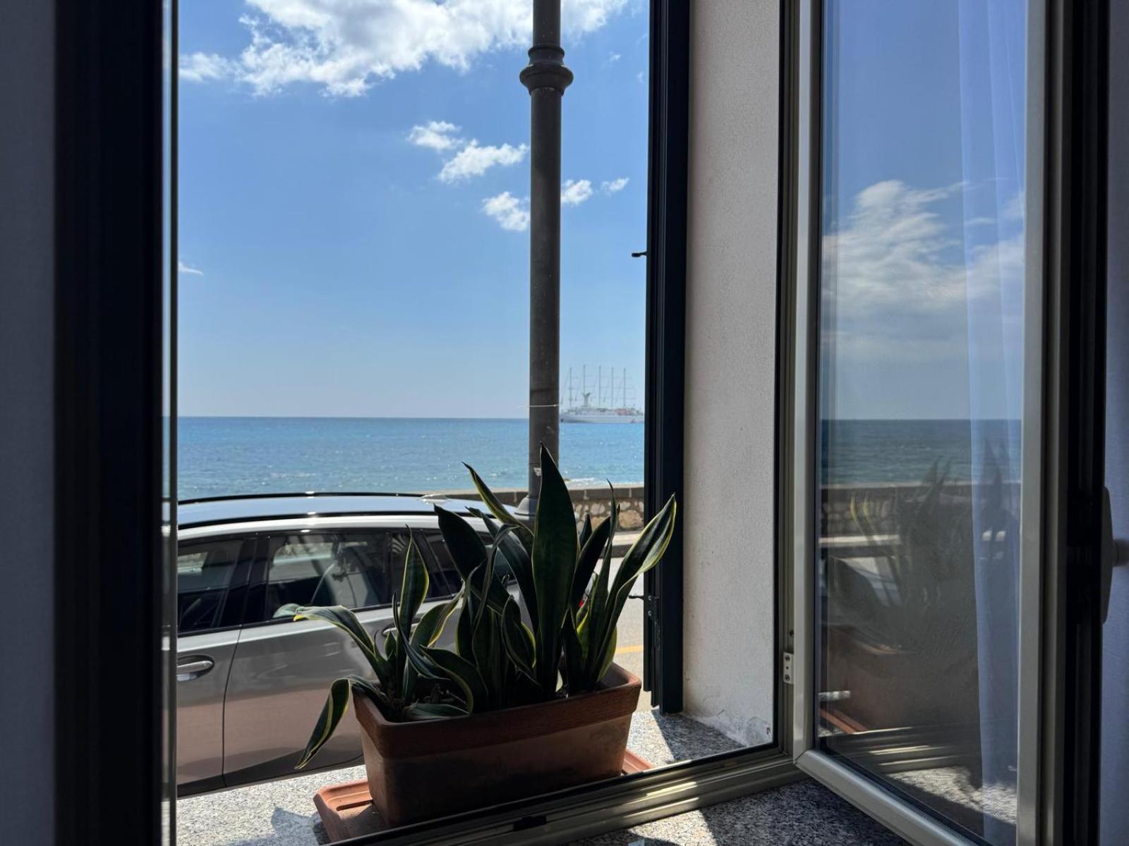 Casa Vacanza Sweet Home Джардини Наксос Екстериор снимка